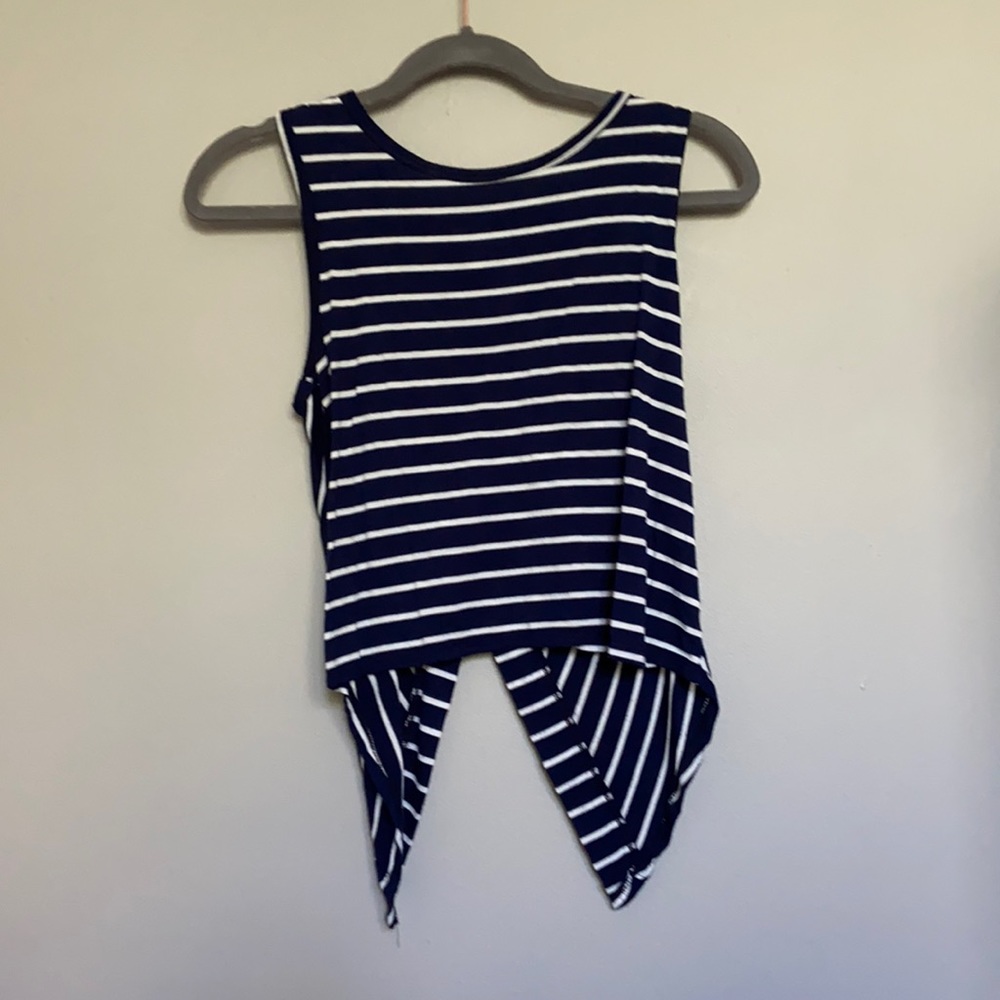 Delias cropped open back tank